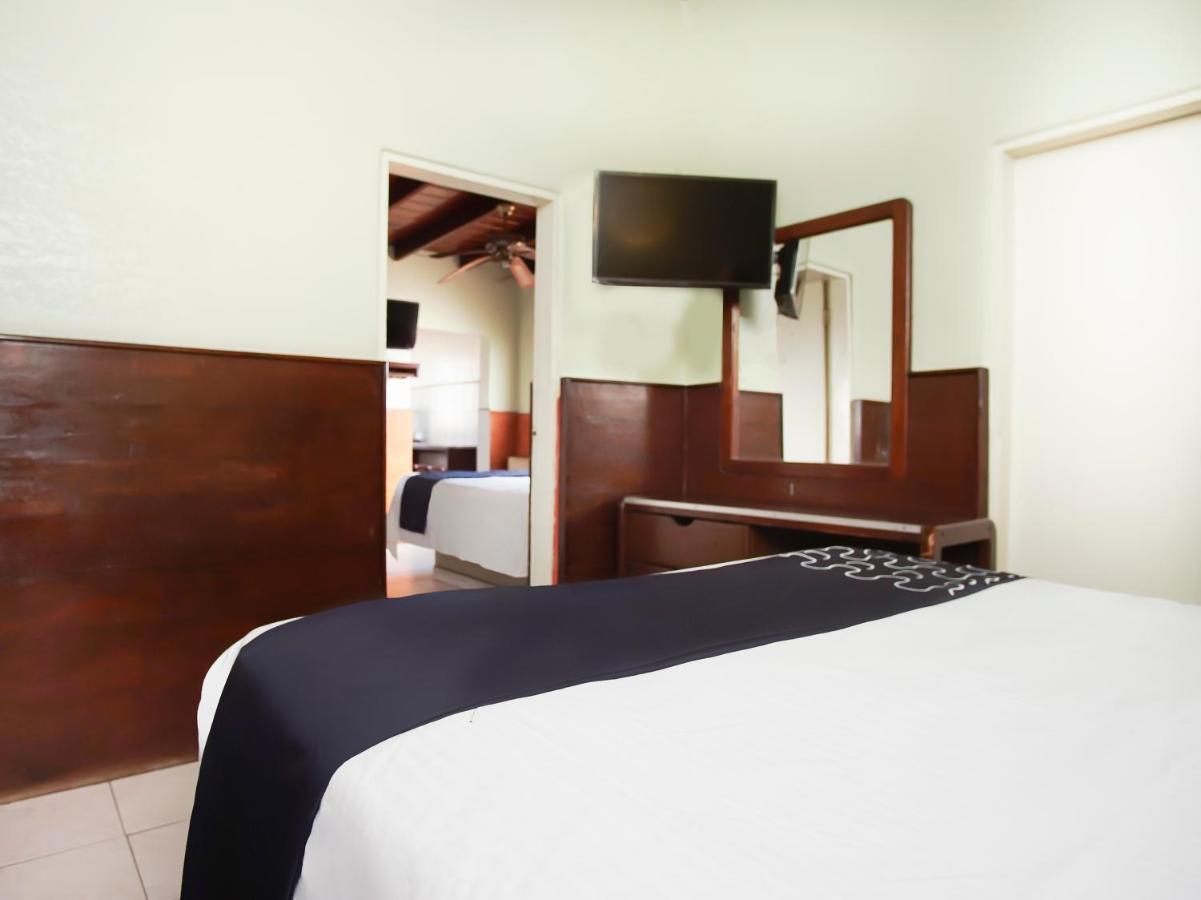 Capital O Hotel America 엔세나다 외부 사진